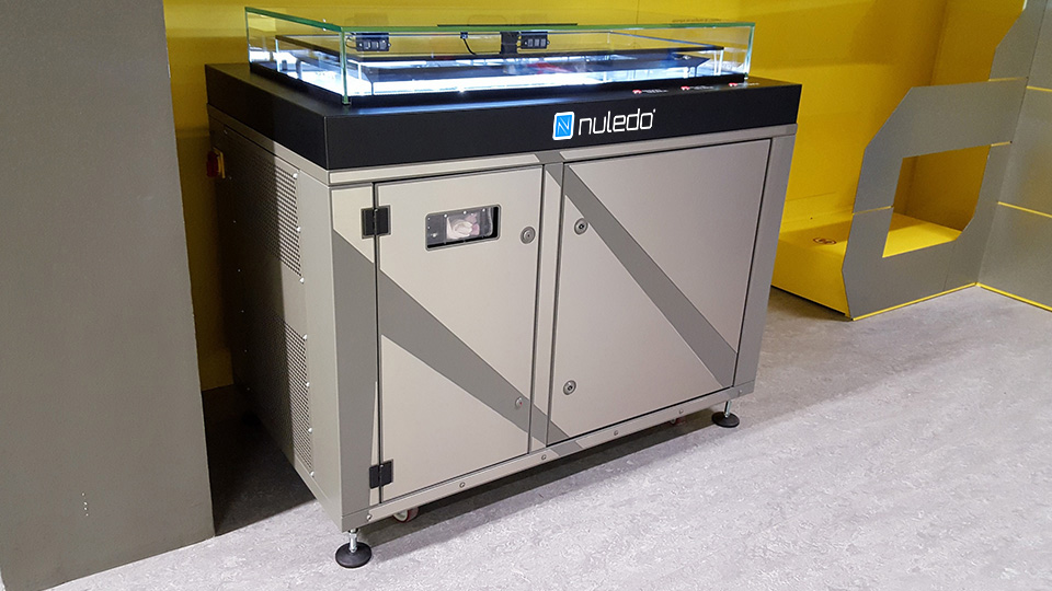 Nuledo Custom Cloud Chamber welcome the visitors in the first exhibiton room of the CERN Microcosmos exhibition.